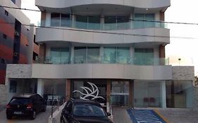 Flat com varanda beira-mar, apt 102